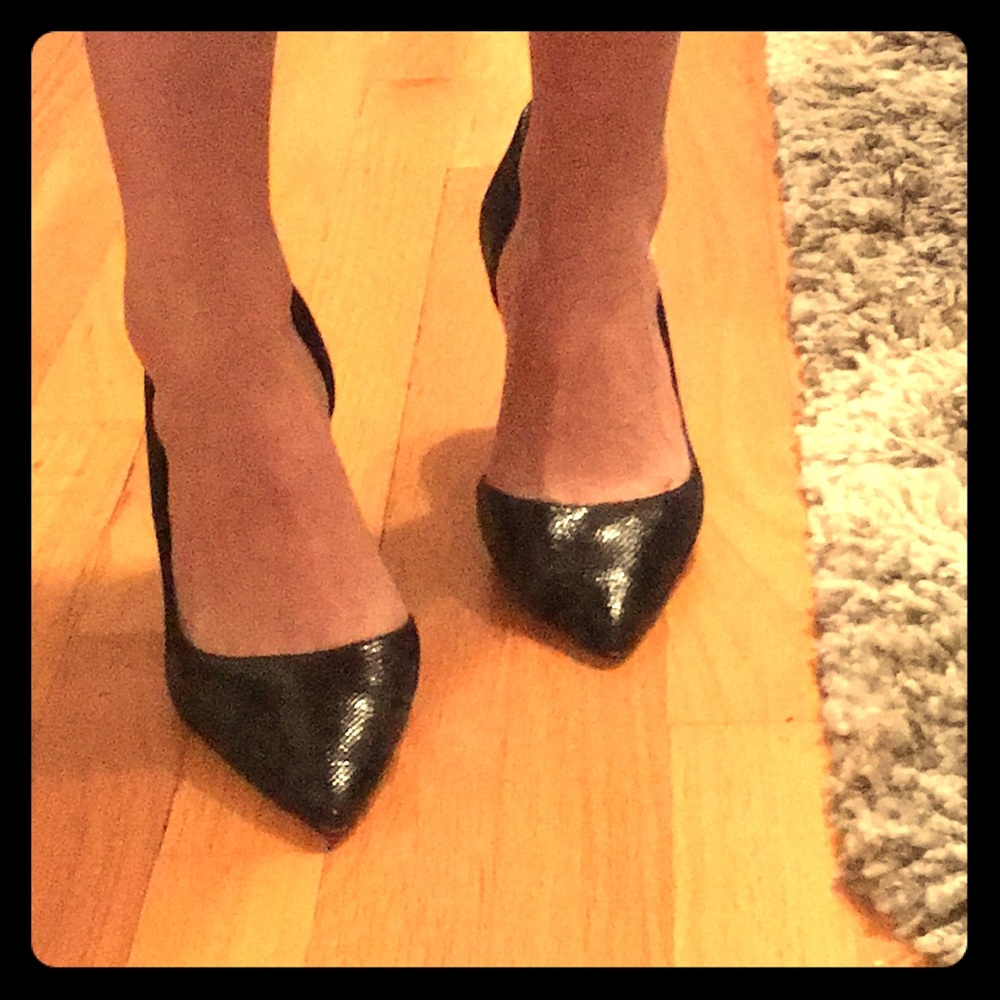 WHBM Black d’Orsey style pumps